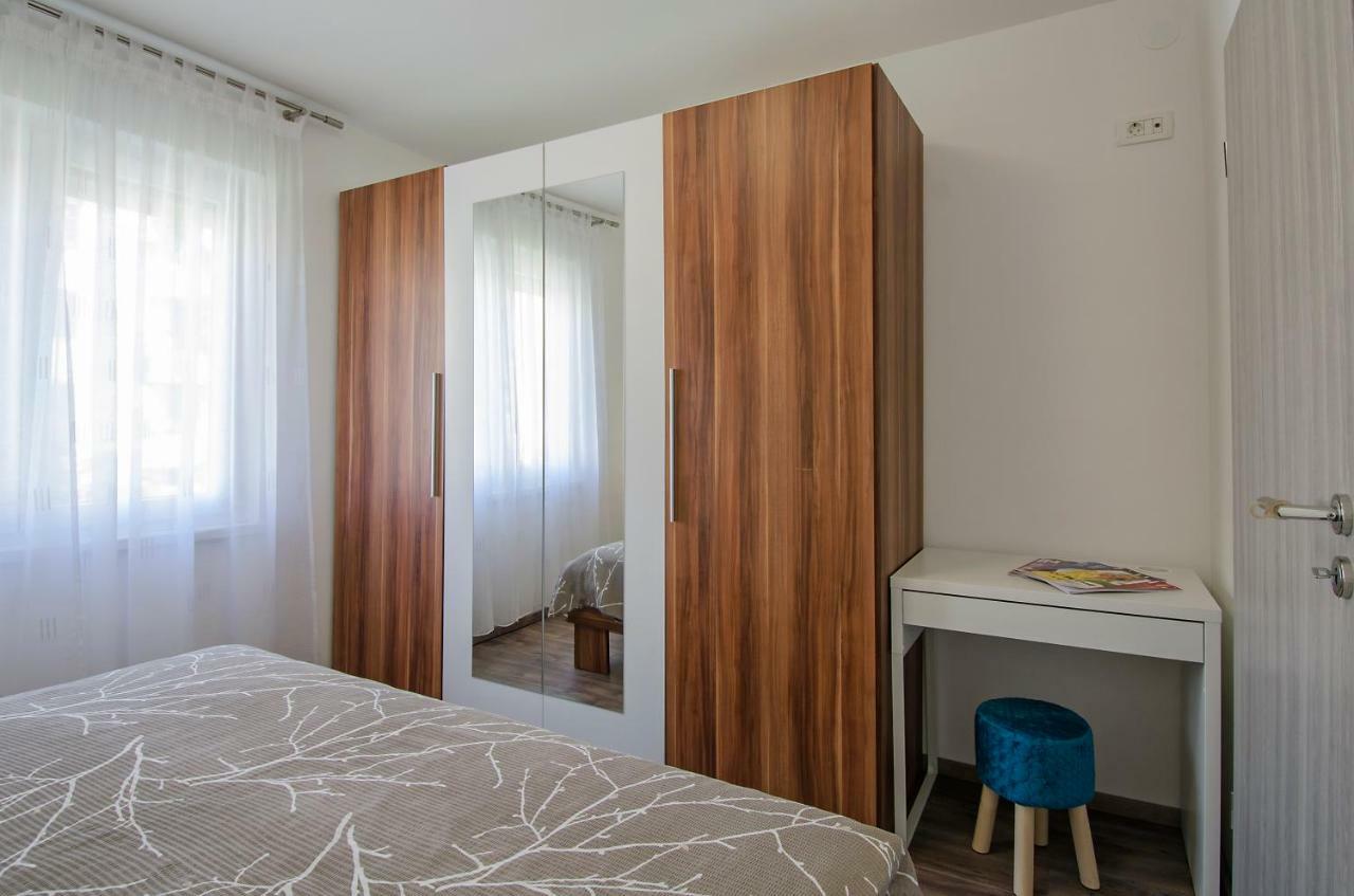 Apartment Pula R&D Exteriör bild
